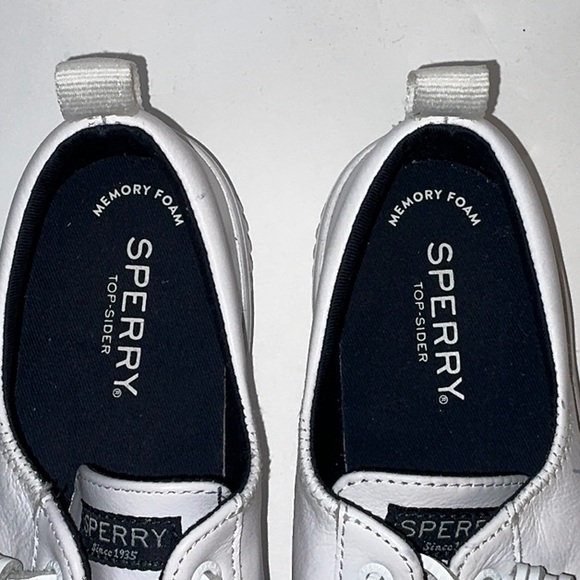Sperry, White Leather Sneakers, Women’s Size 7. - Picture 6 of 11